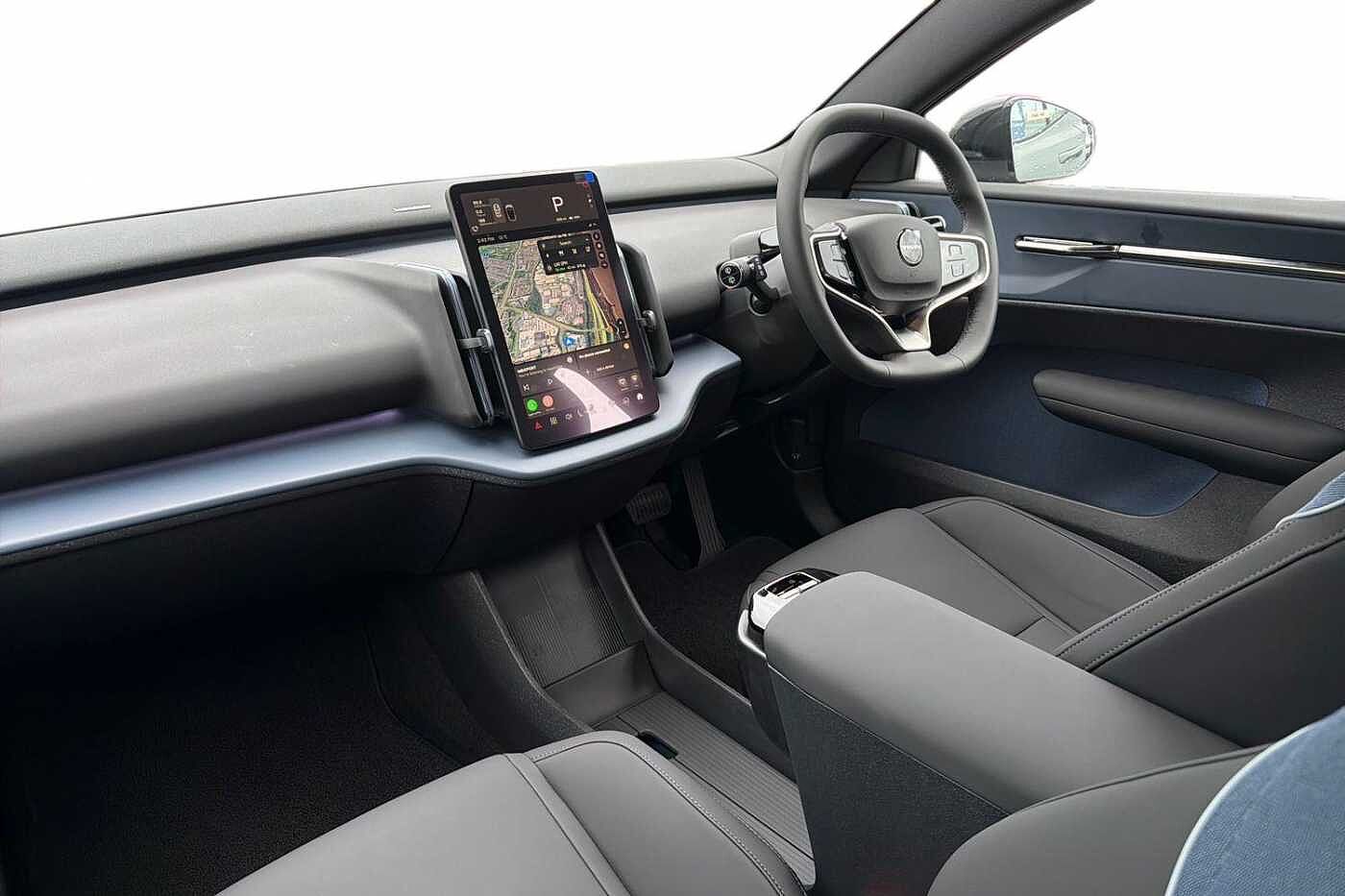 Used Volvo EX30 2025 for sale - 76630163: Photo 2