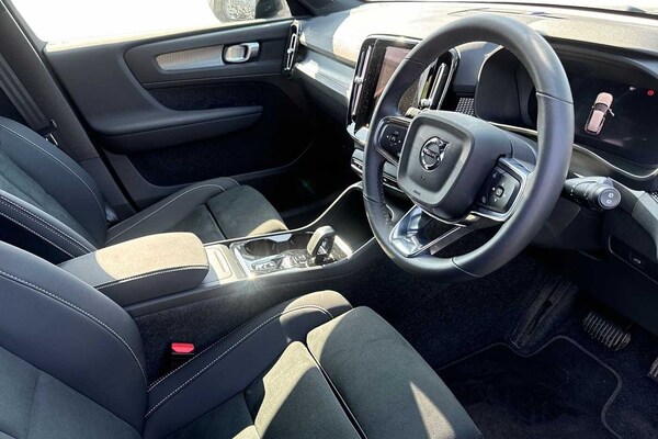 Used Volvo XC40 2024 for sale - 75467191: Photo 10