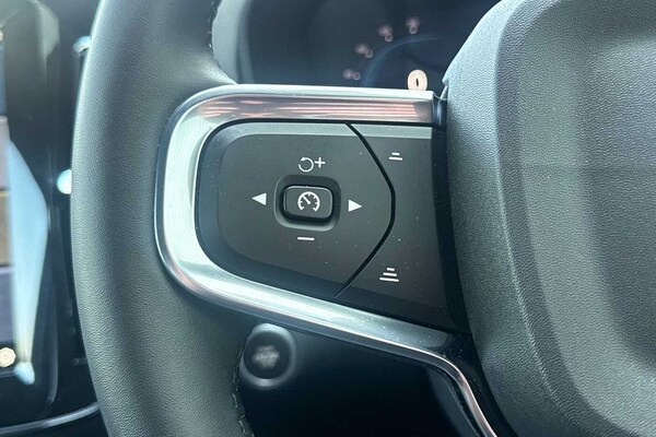 Used Volvo XC40 2024 for sale - 75467191: Photo 11