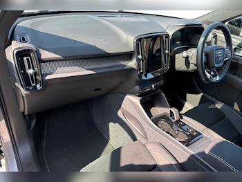 Used Volvo XC40 2024 for sale - 75467191: Photo