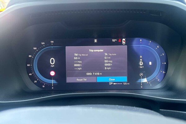 Used Volvo XC40 2024 for sale - 75467191: Photo 7