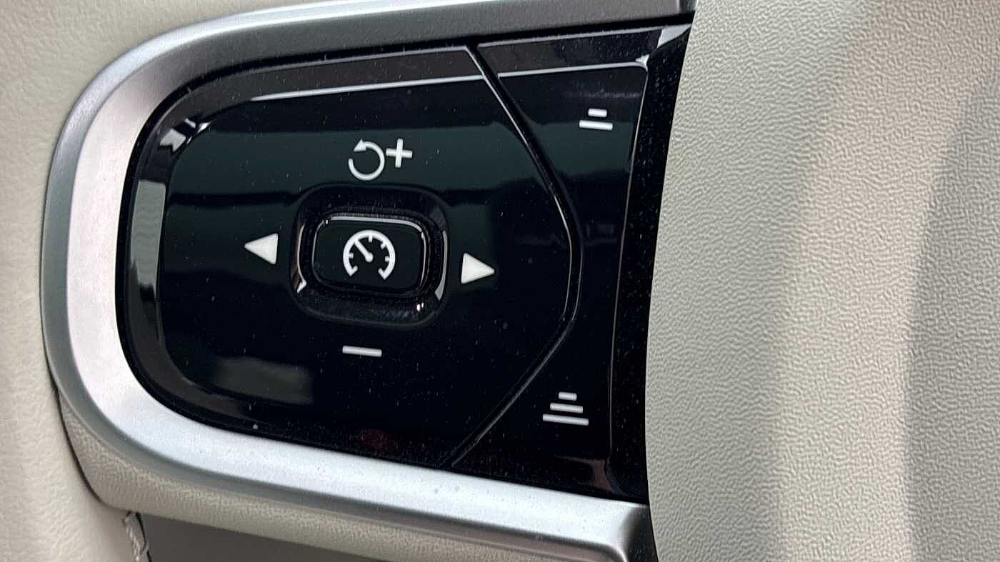 Used Volvo XC60 2025 for sale - 78165778: Photo 31