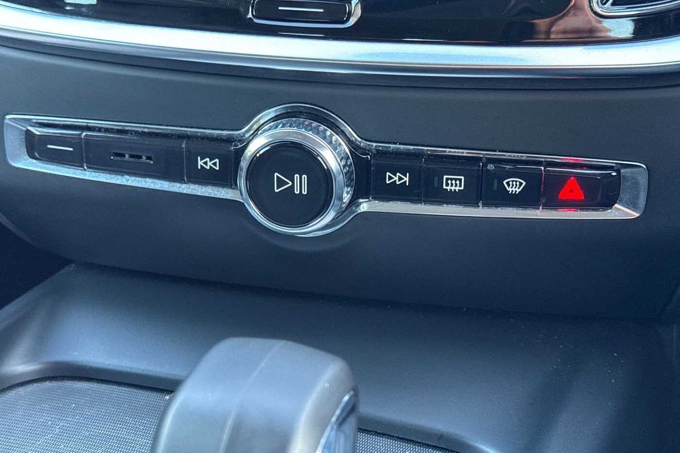 Used Volvo V60 2023 for sale - 76265468: Photo 14