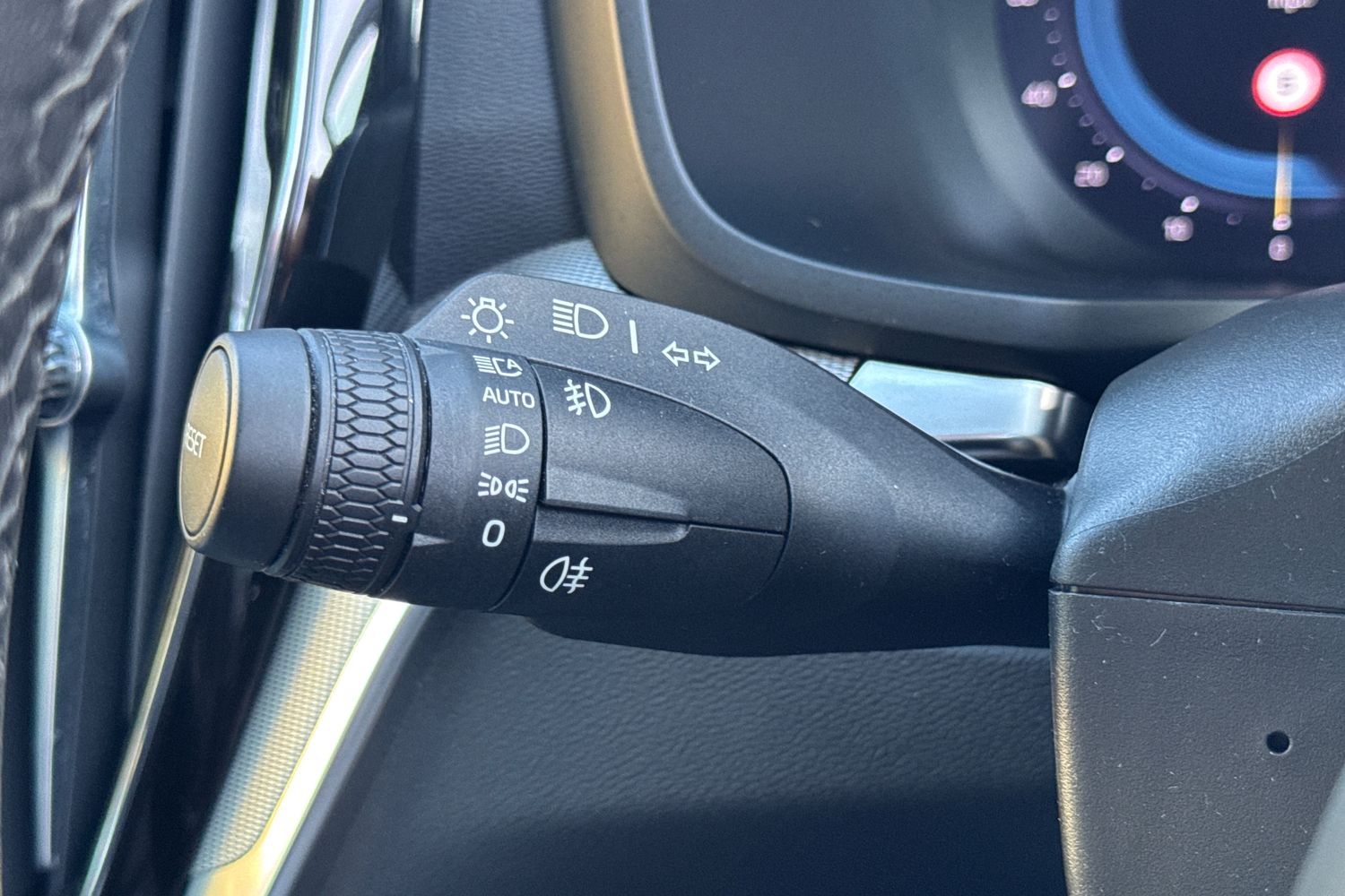 Used Volvo V60 2023 for sale - 76265468: Photo 32