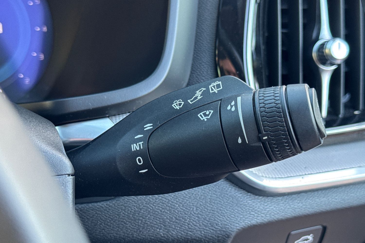 Used Volvo V60 2023 for sale - 76265468: Photo 33