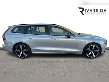 Used Volvo V60 2023 for sale - 76265468: Photo