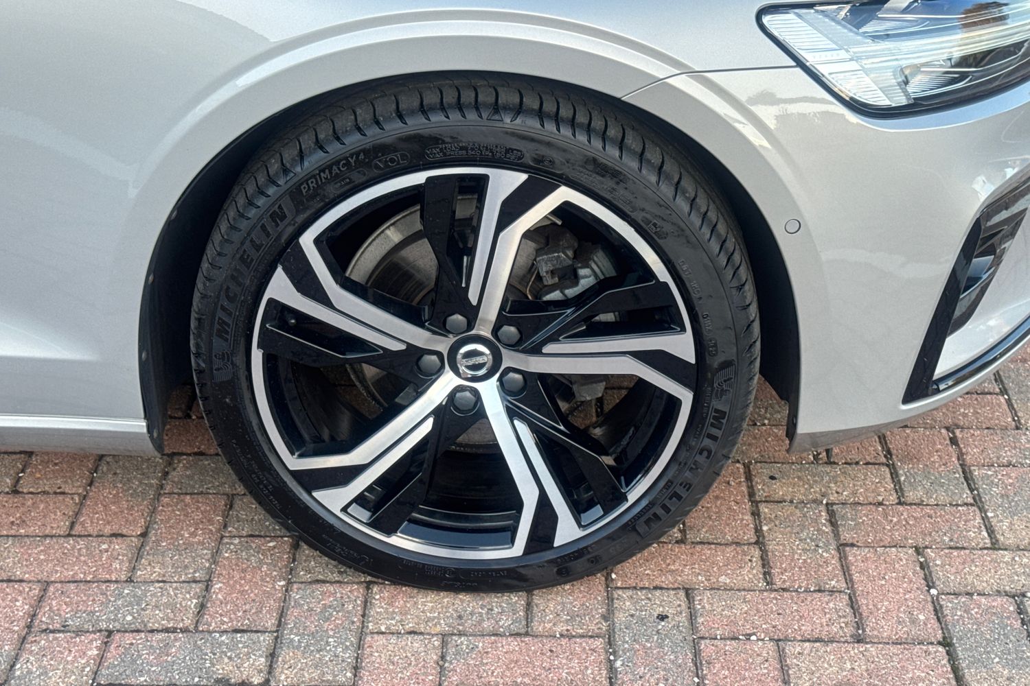 Used Volvo V60 2023 for sale - 76265468: Photo 5