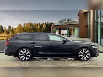 Used Volvo V90 2025 for sale - 77380977: Photo