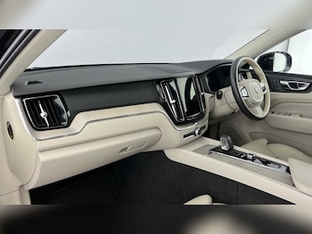 Used Volvo XC60 2022 for sale - 78995217: Photo