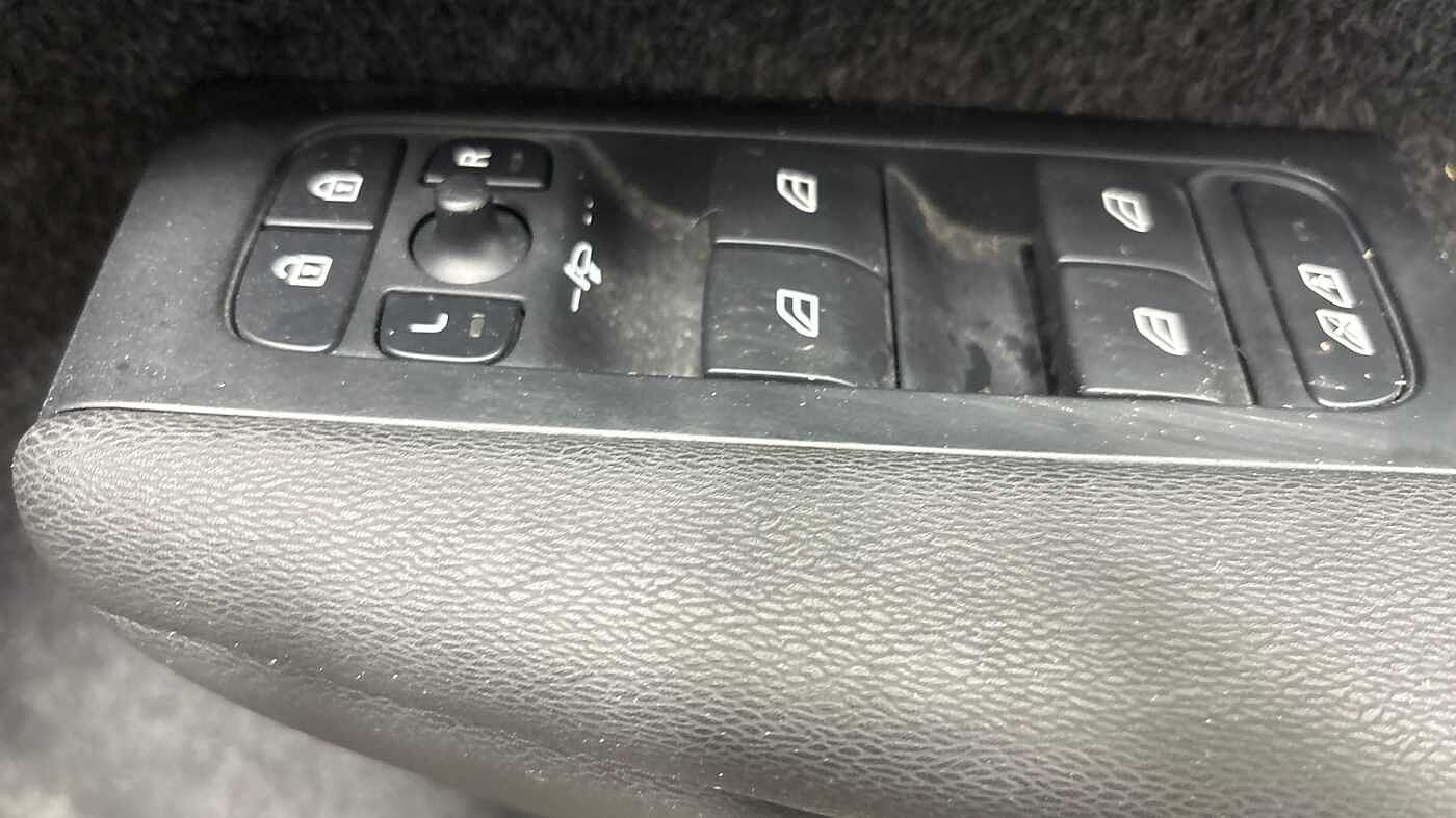 Used Volvo XC40 2022 for sale - 77353716: Photo 25