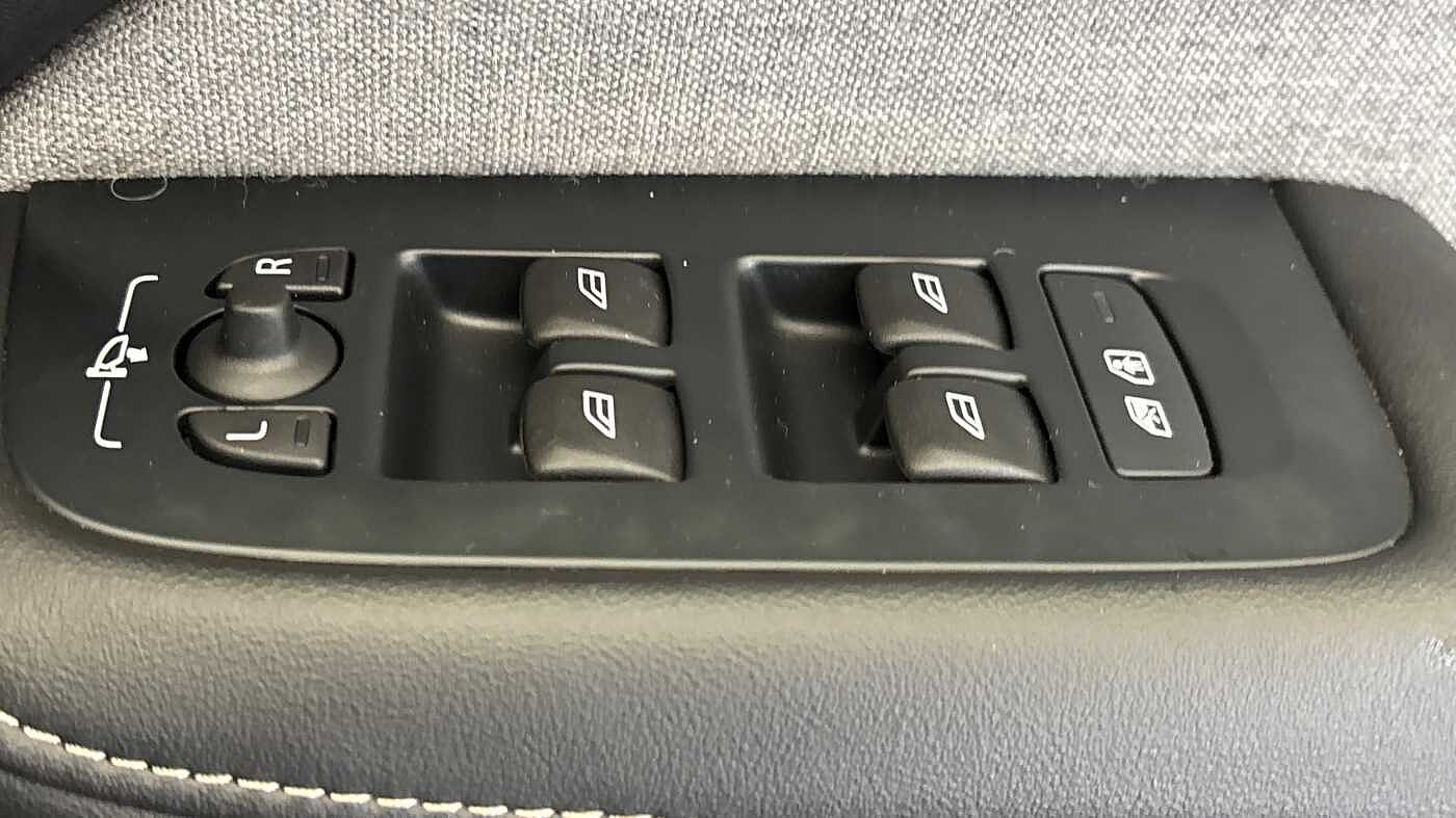 Used Volvo V60 2024 for sale - 78055210: Photo 25