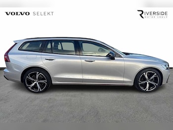 Used Volvo V60 2023 for sale - 76265568: Photo