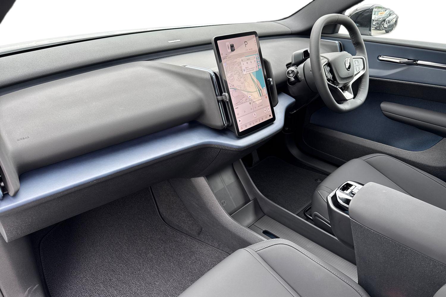 Used Volvo EX30 2025 for sale - 76568009: Photo 2