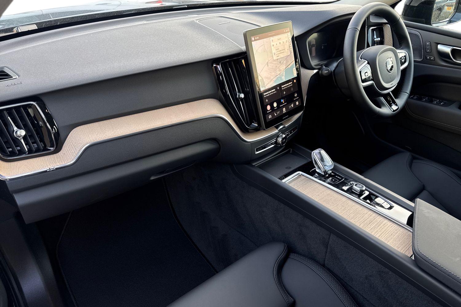 Used Volvo XC60 2026 for sale - 77449794: Photo 2