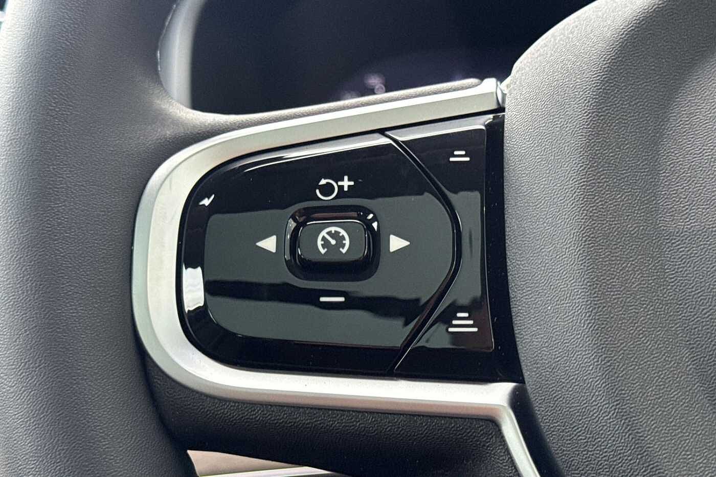 Used Volvo XC90 2025 for sale - 76796365: Photo 11