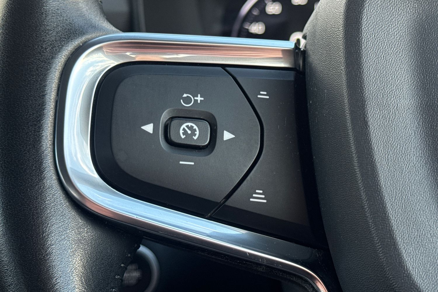 Used Volvo XC40 2020 for sale - 76393679: Photo 11