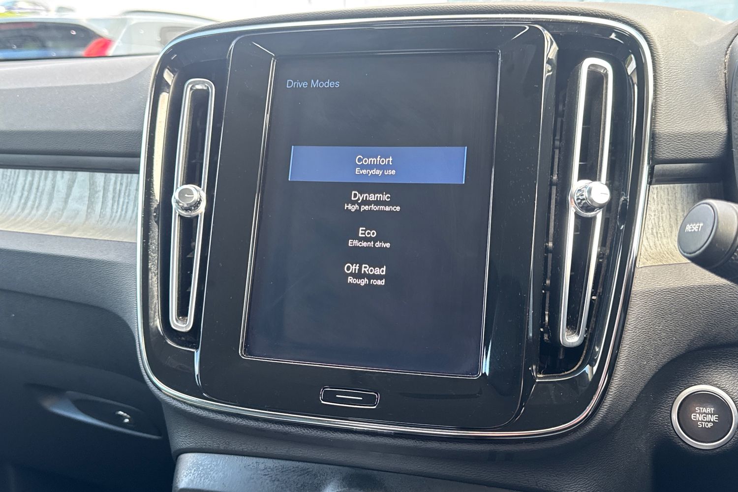 Used Volvo XC40 2020 for sale - 76393679: Photo 27