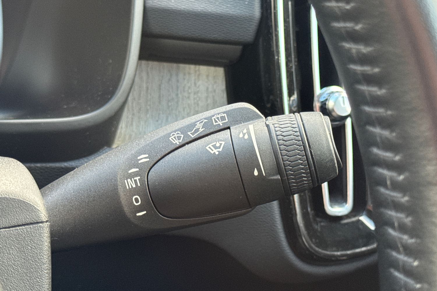 Used Volvo XC40 2020 for sale - 76393679: Photo 33