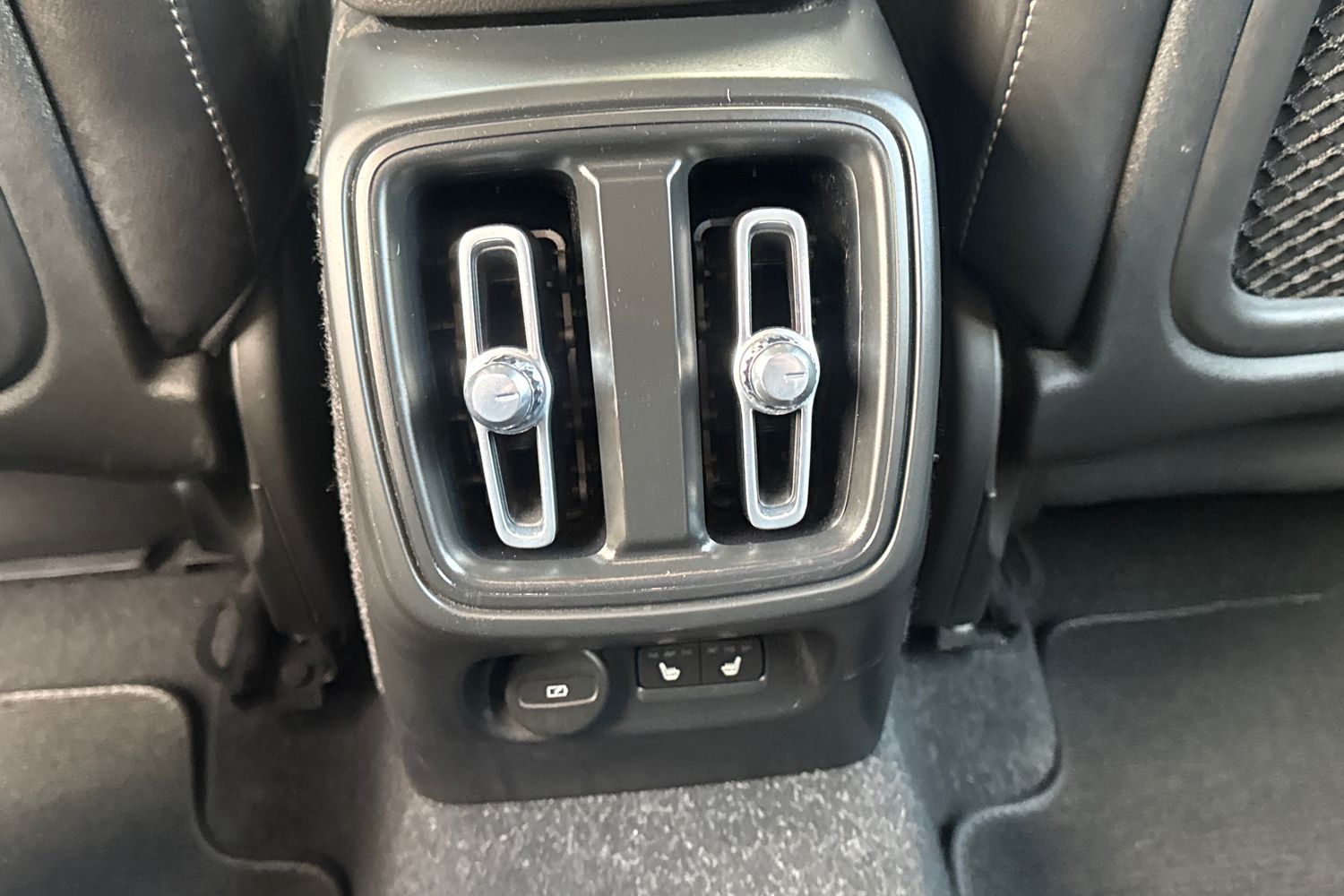 Used Volvo XC40 2020 for sale - 76393679: Photo 36