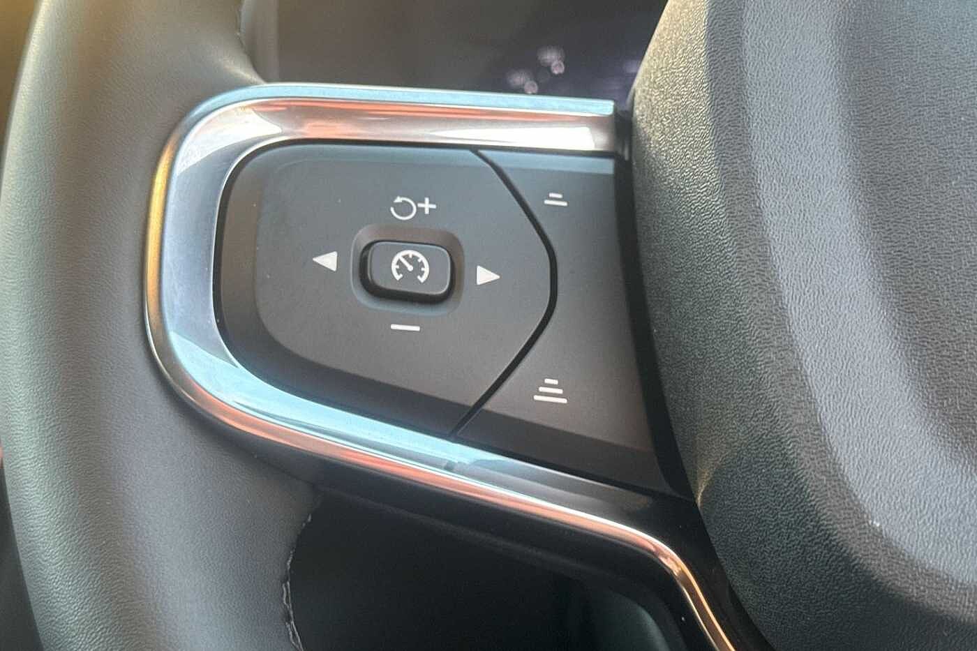 Used Volvo XC40 2025 for sale - 76614823: Photo 11