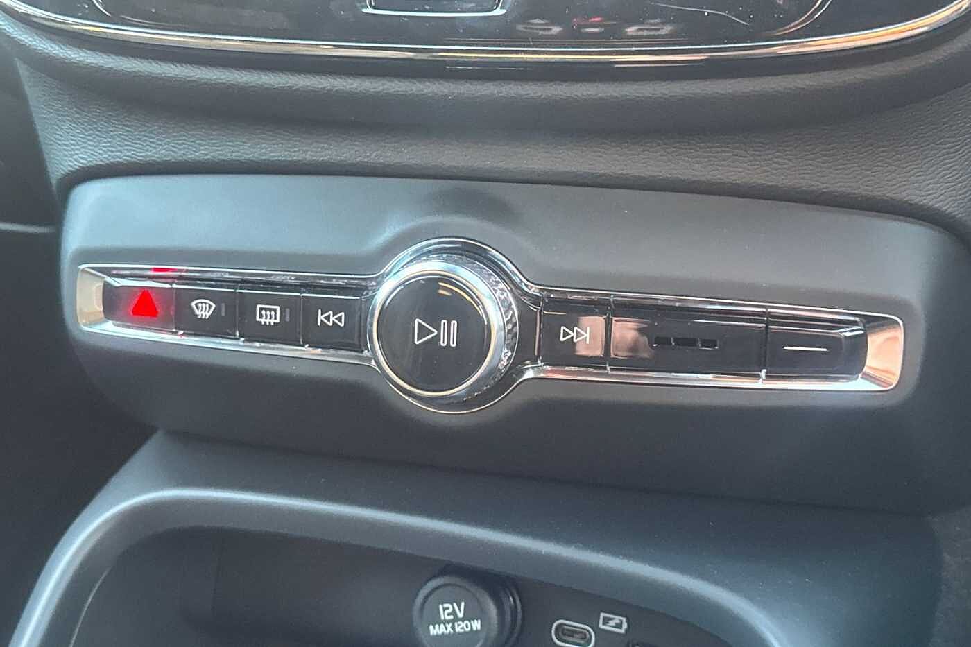 Used Volvo XC40 2025 for sale - 76614823: Photo 14