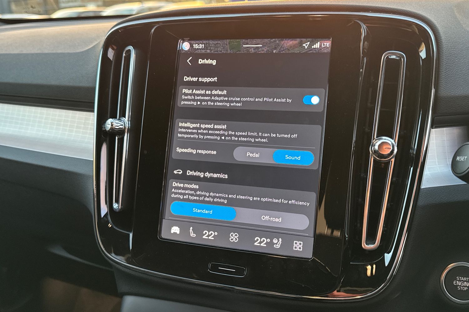 Used Volvo XC40 2025 for sale - 76614823: Photo 25