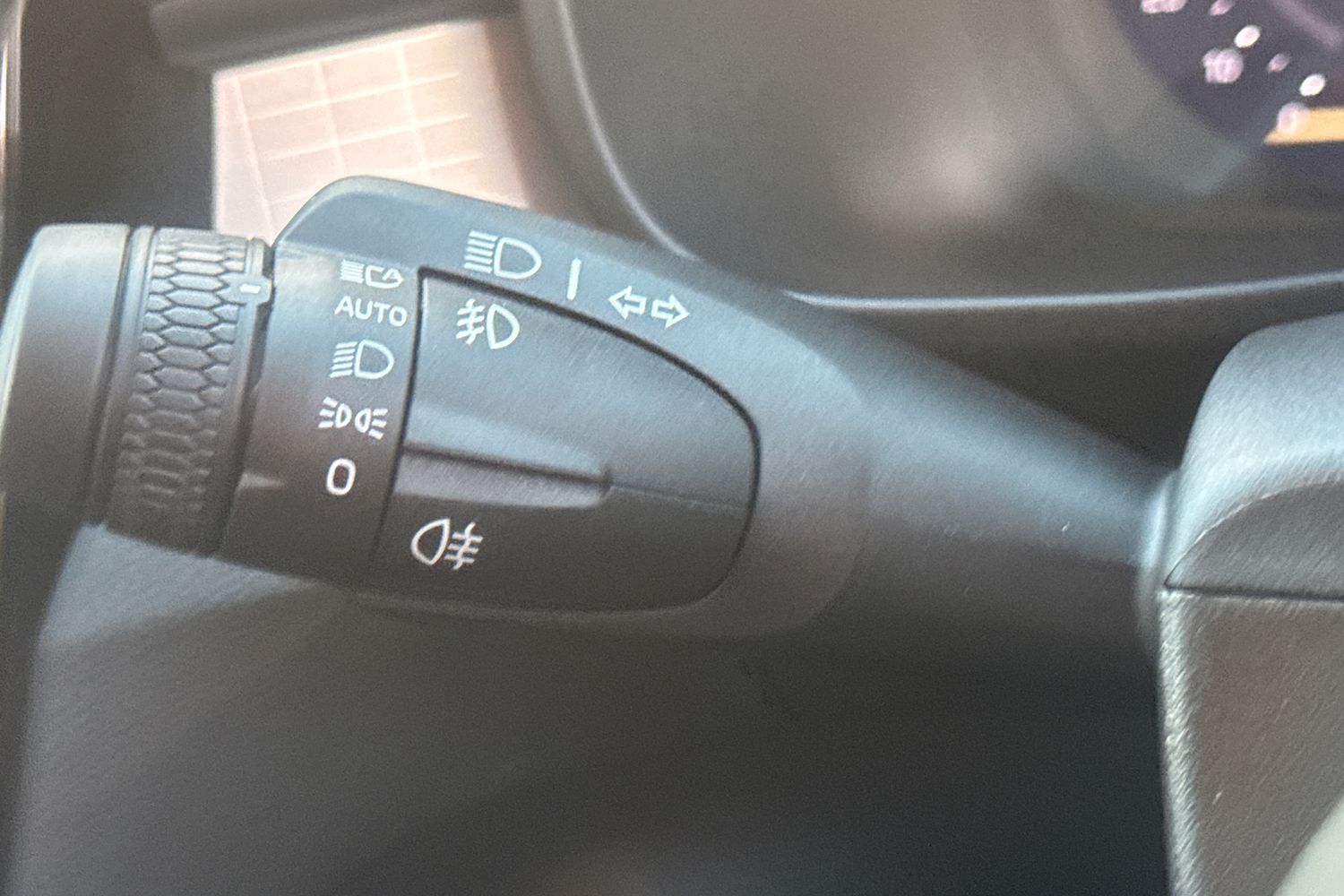 Used Volvo XC40 2025 for sale - 76614823: Photo 27