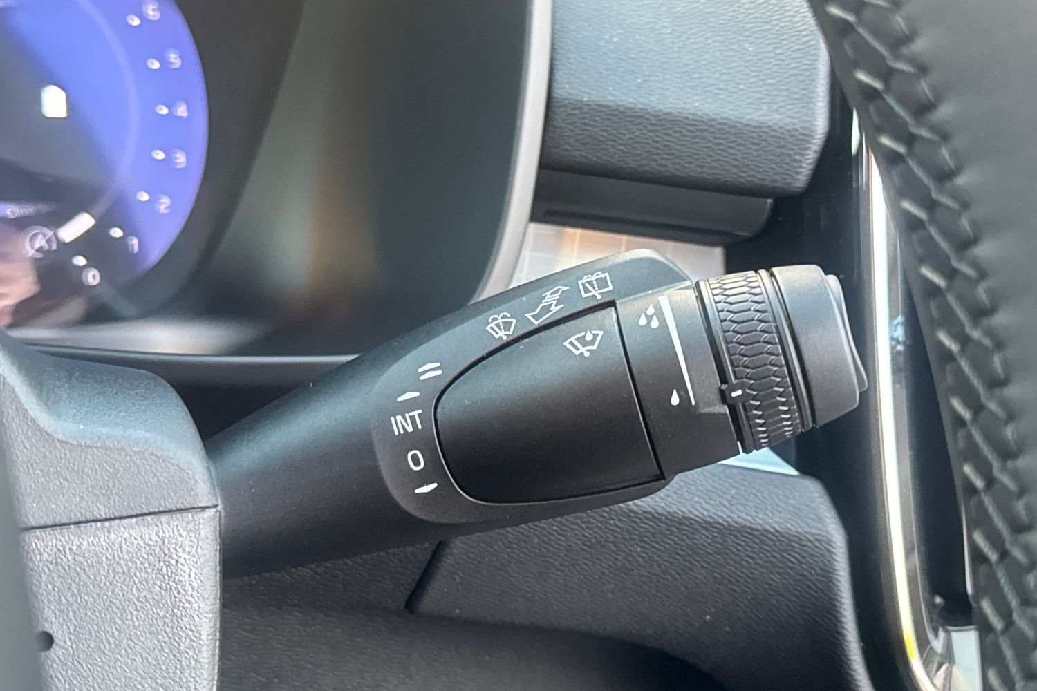 Used Volvo XC40 2025 for sale - 76614823: Photo 28