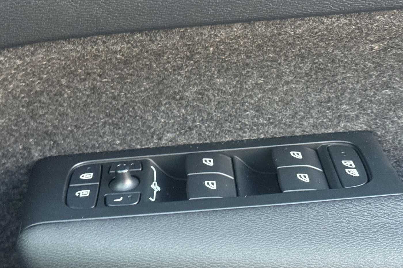 Used Volvo XC40 2025 for sale - 76614823: Photo 29