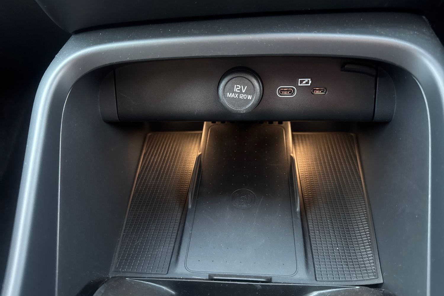 Used Volvo XC40 2025 for sale - 76614823: Photo 31