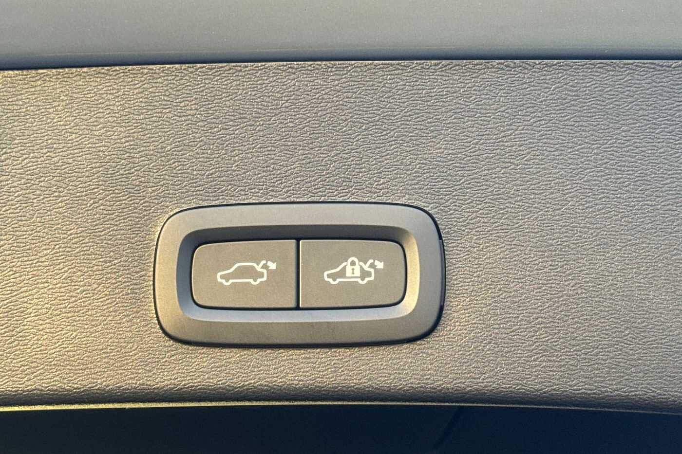 Used Volvo XC40 2025 for sale - 76614823: Photo 38