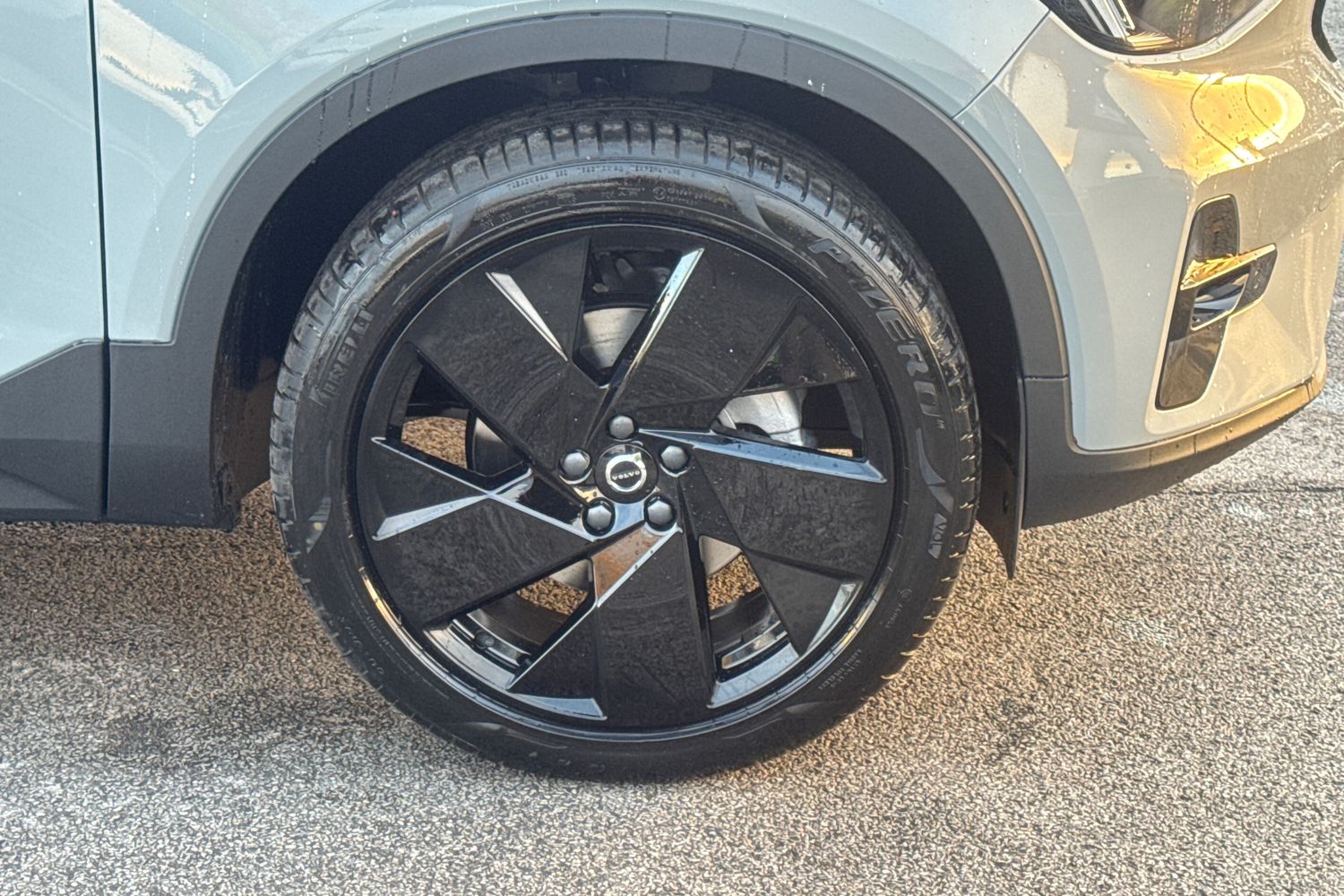 Used Volvo XC40 2025 for sale - 76614823: Photo 5