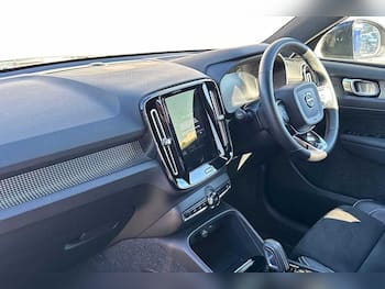 Used Volvo XC40 2022 for sale - 79663088: Photo