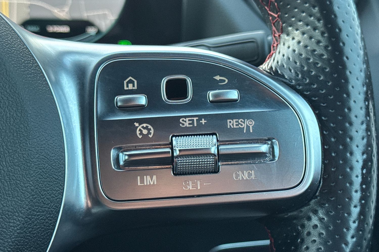 Used Mercedes-Benz EQA 2021 for sale - 76595287: Photo 12