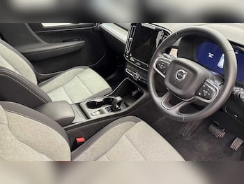 Used Volvo XC40 2025 for sale - 79595399: Photo