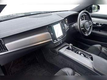 Used Volvo V90 2022 for sale - 77261635: Photo