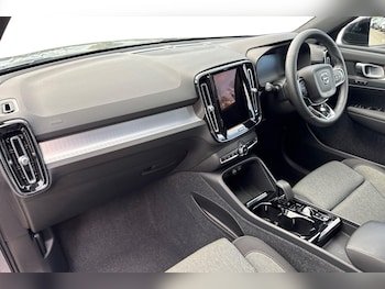 Used Volvo XC40 2023 for sale - 78094698: Photo