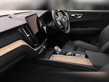 Used Volvo XC60 2025 for sale - 78533248: Photo