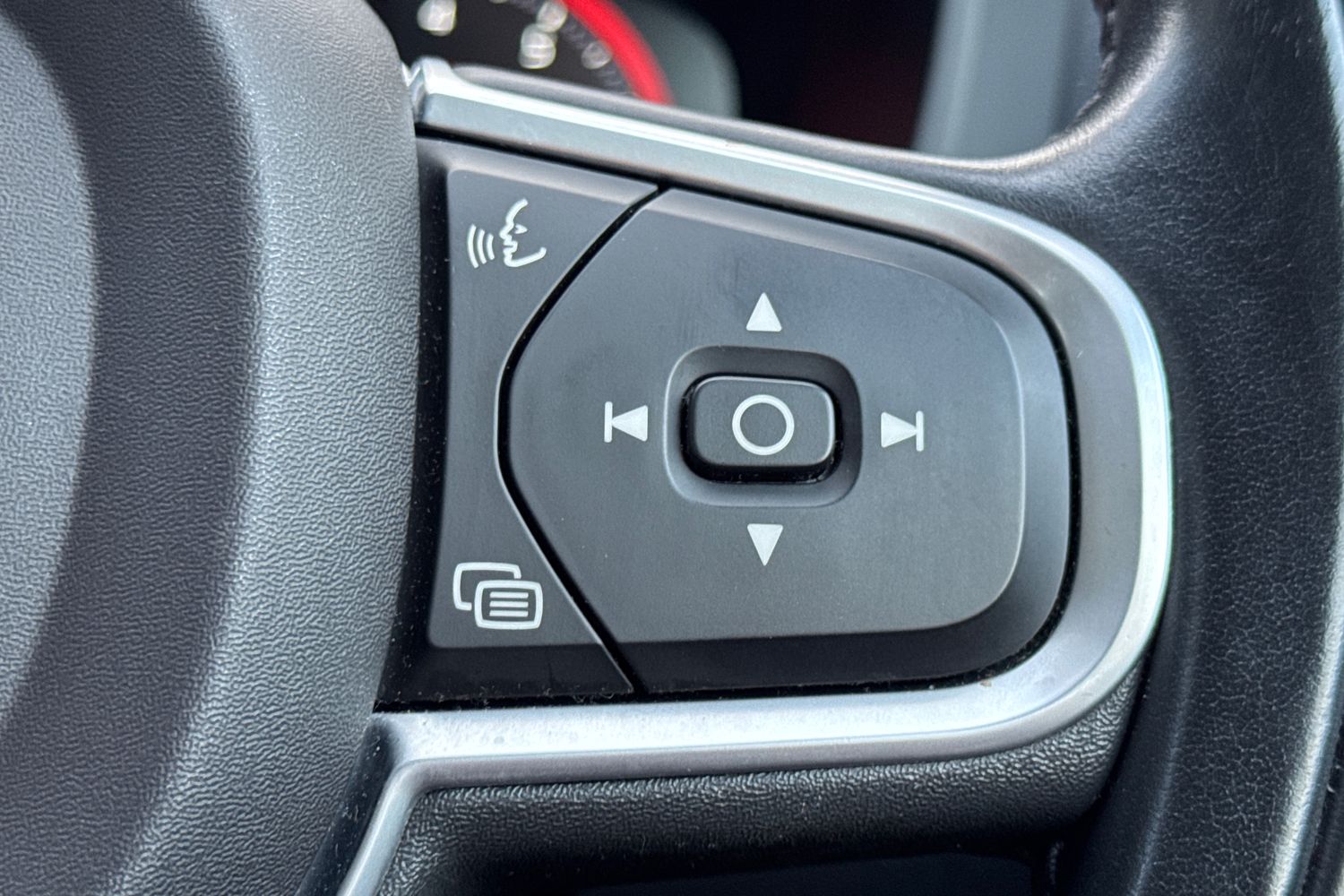 Used Volvo XC60 2018 for sale - 76544507: Photo 12