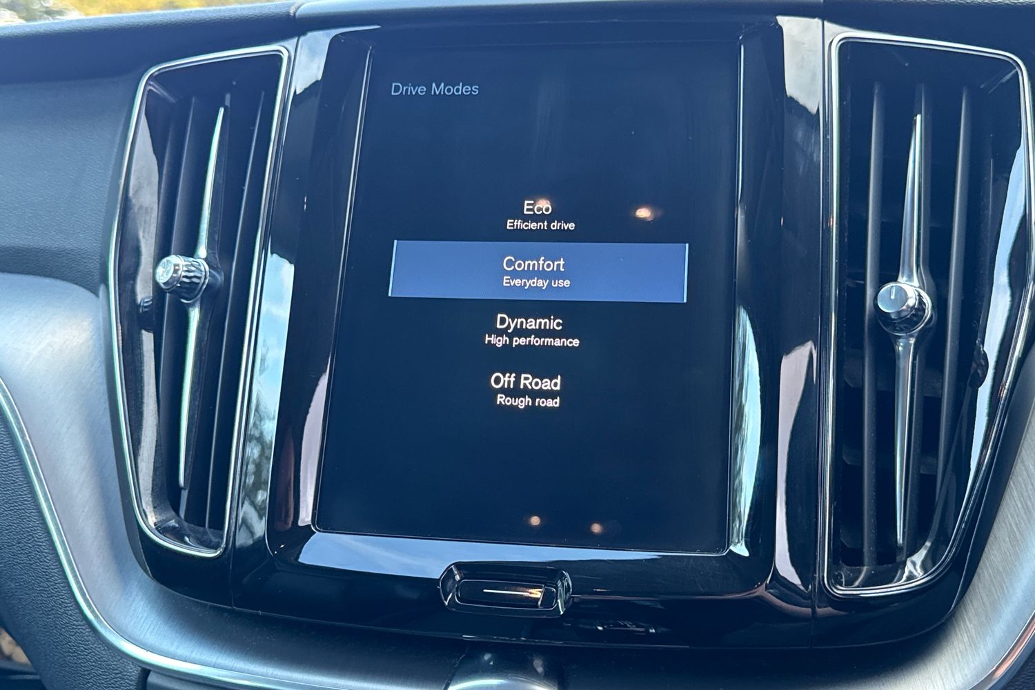 Used Volvo XC60 2018 for sale - 76544507: Photo 29