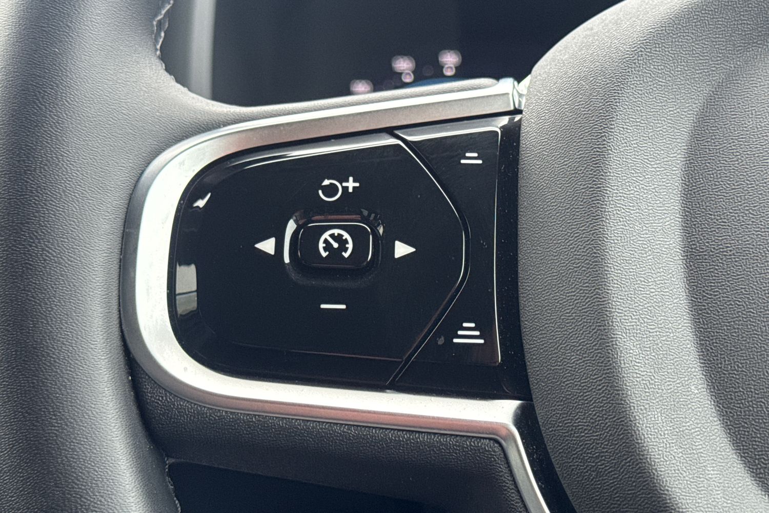 Used Volvo V90 2025 for sale - 77225077: Photo 11