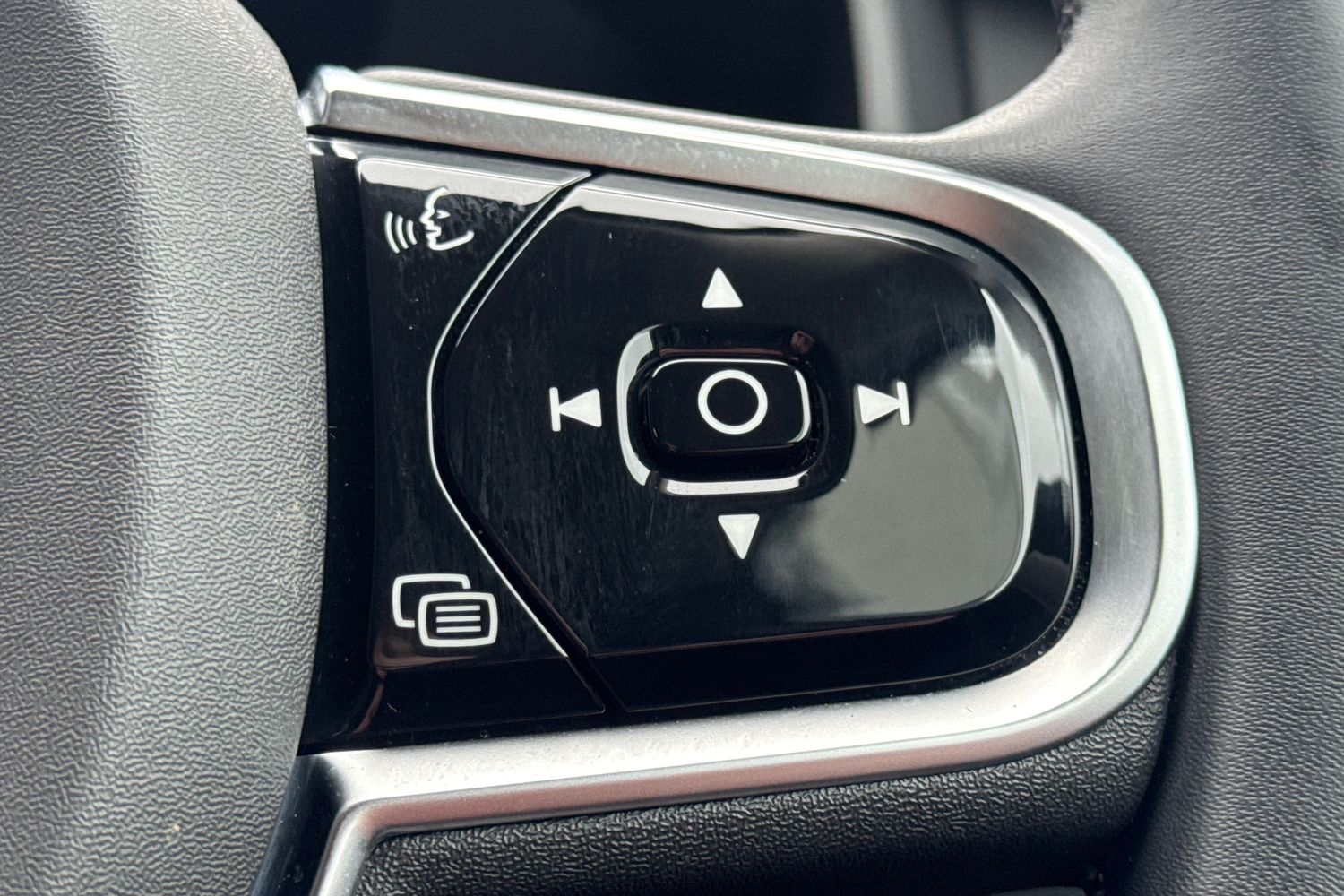 Used Volvo V90 2025 for sale - 77225077: Photo 12