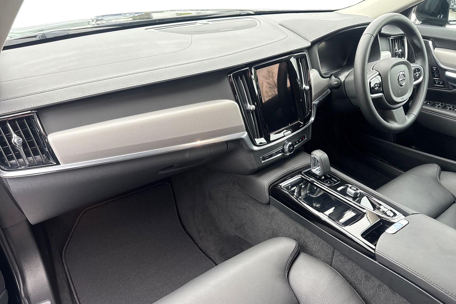 Used Volvo V90 2025 for sale - 77225077: Photo 2