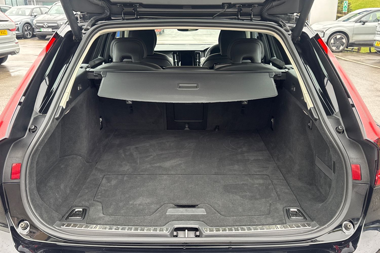 Used Volvo V90 2025 for sale - 77225077: Photo 8