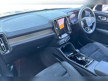 Used Volvo XC40 2022 for sale - 78356528: Photo
