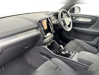 Used Volvo XC40 2026 for sale - 79418585: Photo