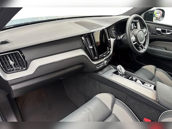 Used Volvo XC60 2022 for sale - 77420376: Photo