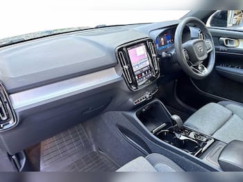 Used Volvo XC40 2023 for sale - 79542521: Photo
