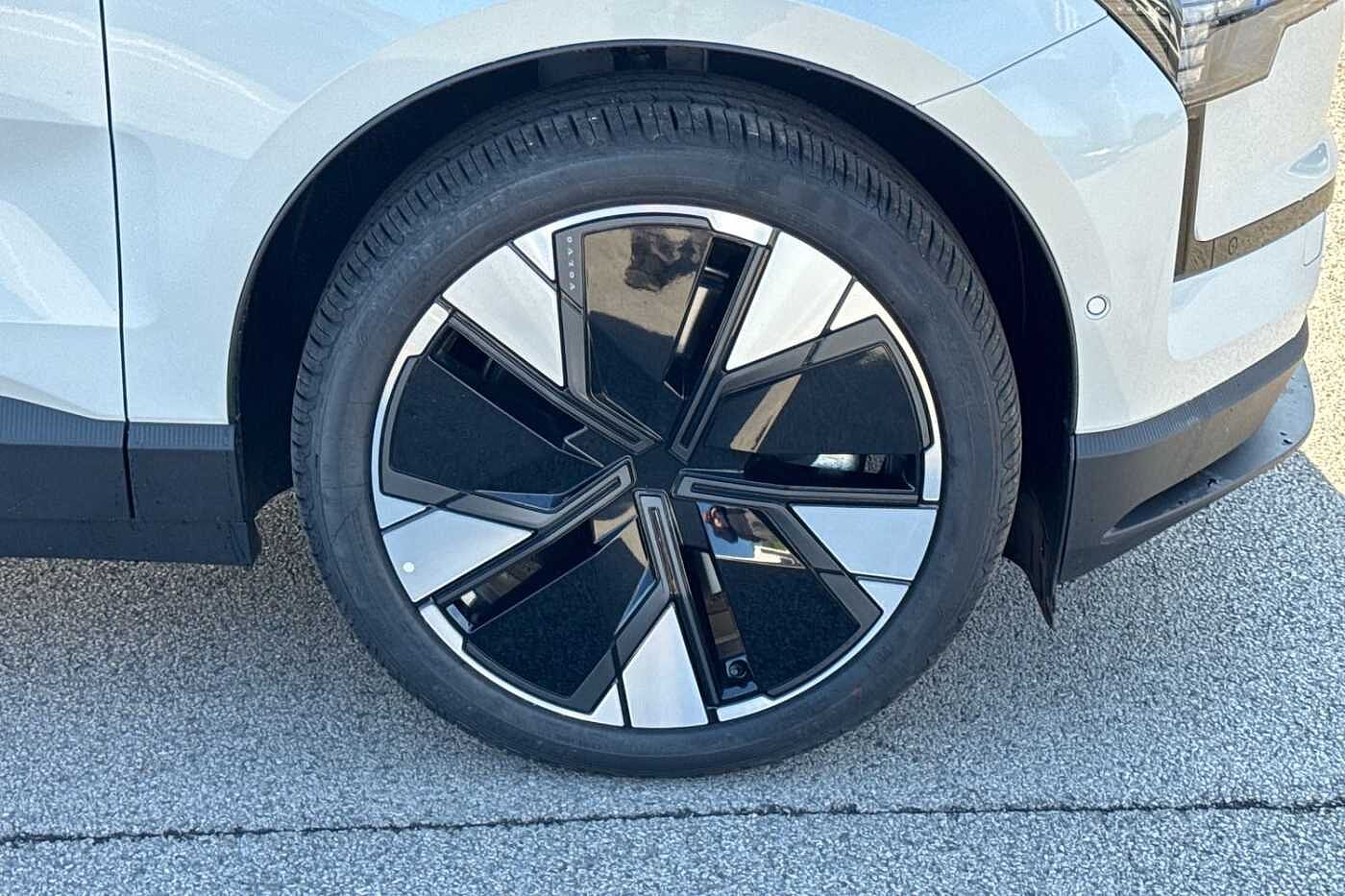 Used Volvo EX30 2025 for sale - 76244555: Photo 5
