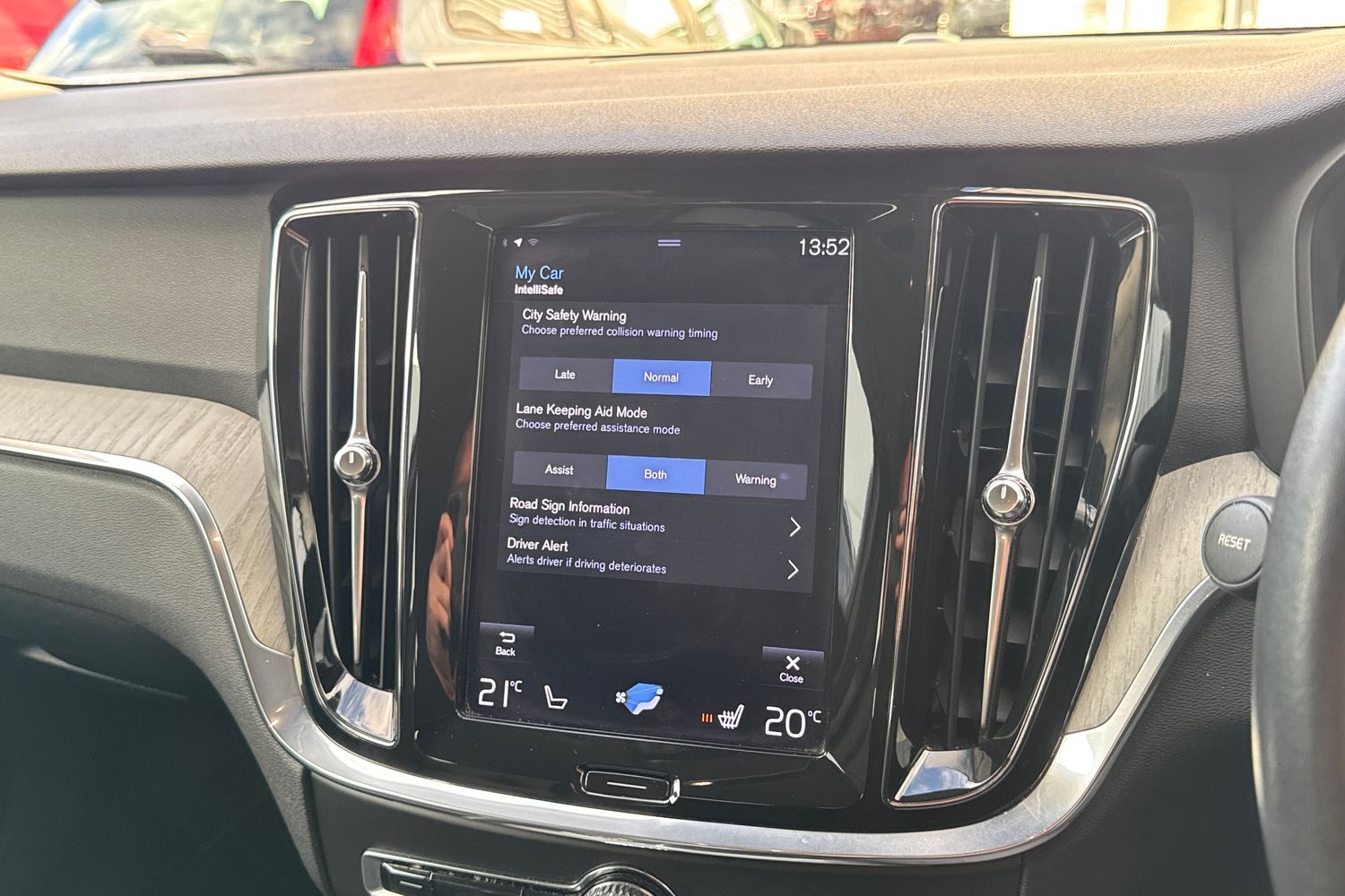 Used Volvo V60 2020 for sale - 76544561: Photo 29